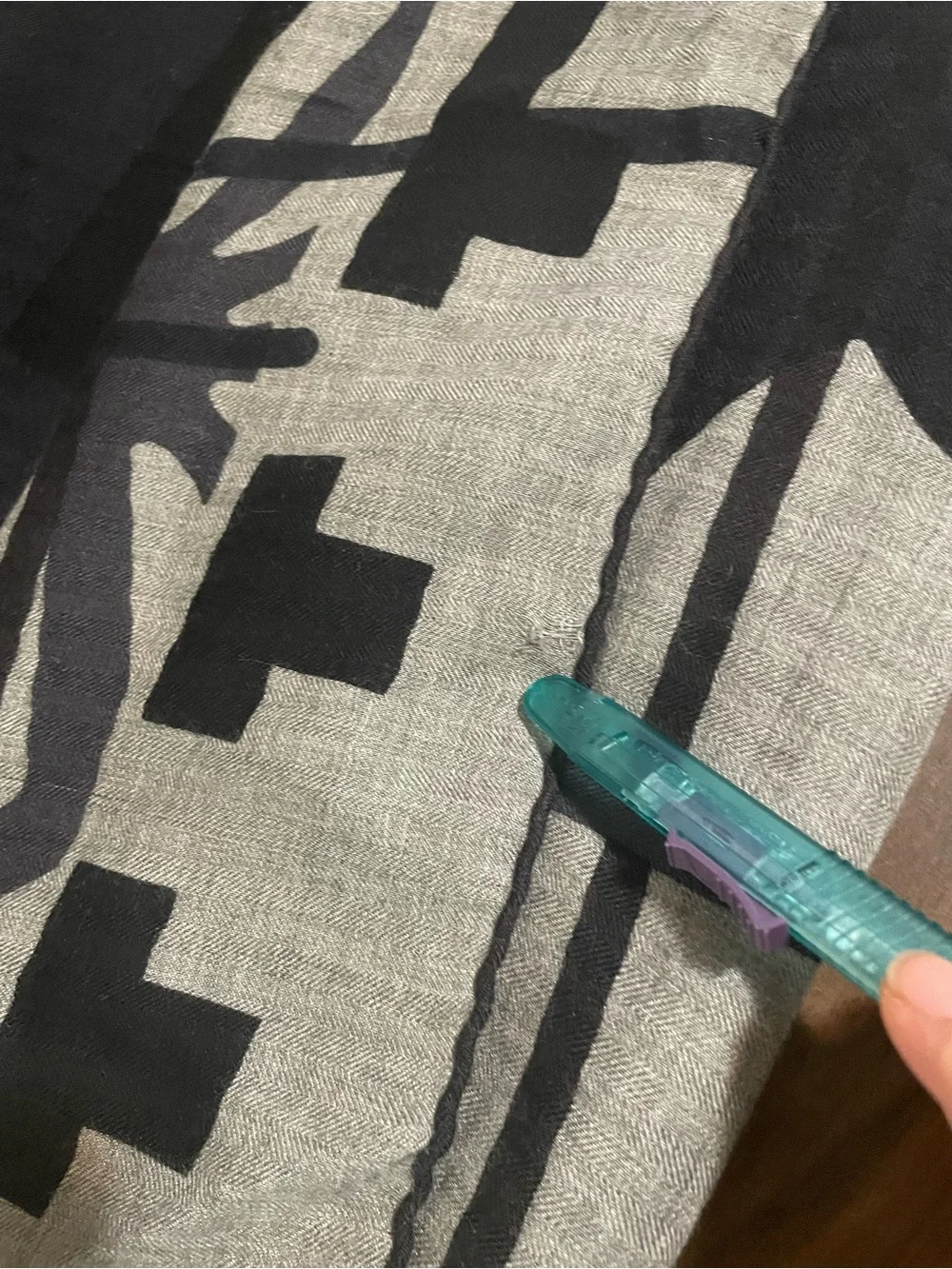 Hermes 2019 dark gray chine navy Imprimeur fou liquid puzzle Cashmere Shawl 140 - Picture 5 of 5